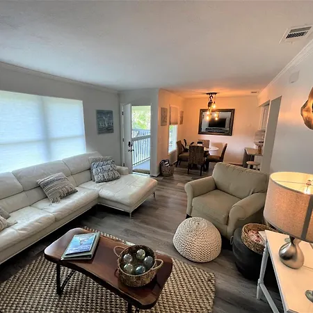 St Augustine Beach Condo 3/5 Min Walk Beach/Cafes